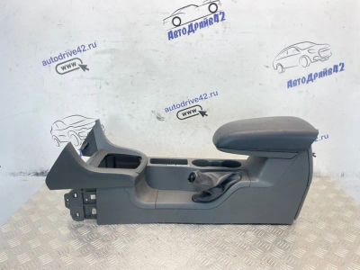 Лот: 25259232. Фото: 1. подлокотник Ford Focus CB4. Двигатель и элементы двигателя