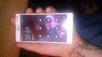 Лот: 3348505. Фото: 1. LG optimus l9. Смартфоны