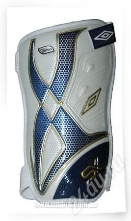 Лот: 538111. Фото: 1. щитки umbro sx flare размер М. Защита тела