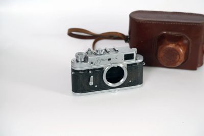 Лот: 15604096. Фото: 1. Зоркий-4, выпущен в 1962 году. Плёночные дальномерные, шкальные