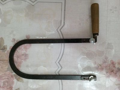 Лот: 21371089. Фото: 1. Лобзик ручной. Авторские куклы, игрушки, поделки