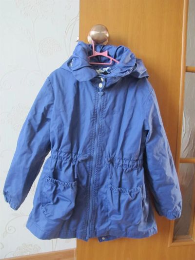 Лот: 3940196. Фото: 1. Плащ-ветровка H&M на девочку 5-7... Верхняя одежда