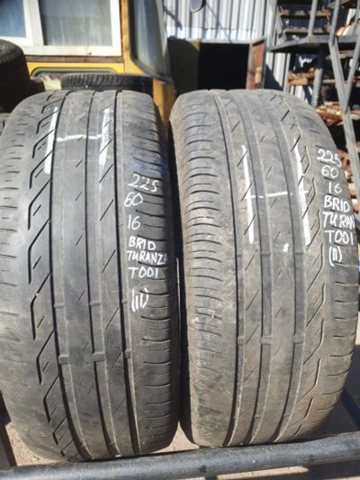 Лот: 23518072. Фото: 1. 2шт 225-60-16 Bridgestone Turanza... Шины