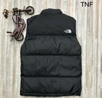 Лот: 19962468. Фото: 1. Жилетка The North Face. Верхняя одежда