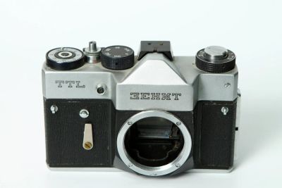 Лот: 10503674. Фото: 1. Зенит-TTL, 1982 год. Плёночные зеркальные