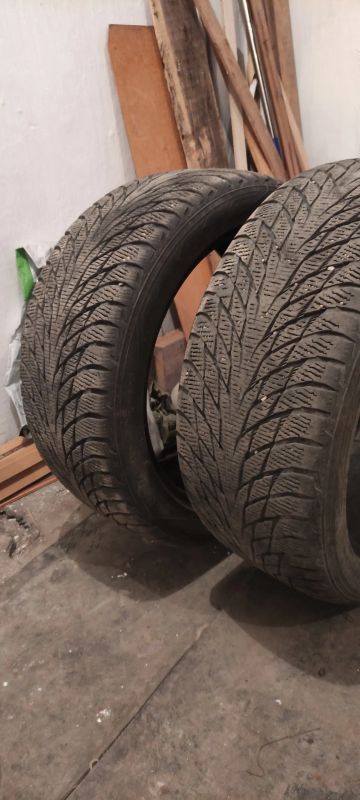 Лот: 19550415. Фото: 1. Nokian Hakkapeliitta R2, 245/45... Шины