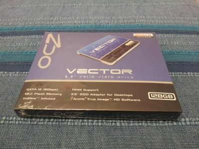 Лот: 3408778. Фото: 1. Твердотельный накопитель SSD 2... Другое (комплектующие)