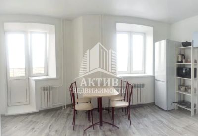 Лот: 22156356. Фото: 1. Россия, Красноярск, улица Шахтёров... Квартиры, студии