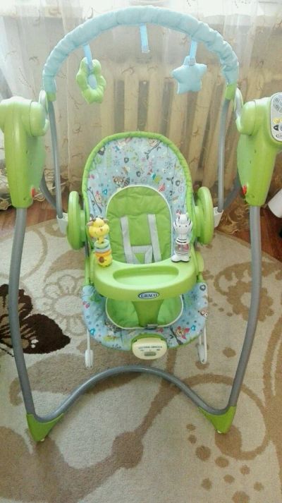 Лот: 9696892. Фото: 1. Качеля "Graco". Ходунки, прыгунки, качели