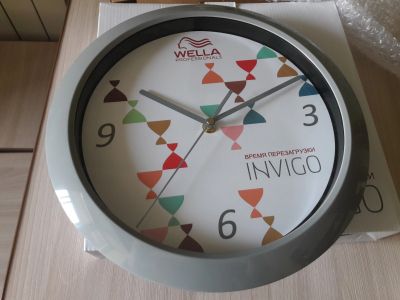 Лот: 13276172. Фото: 1. Часы настенные Wella Invigo. Часы настенные, настольные