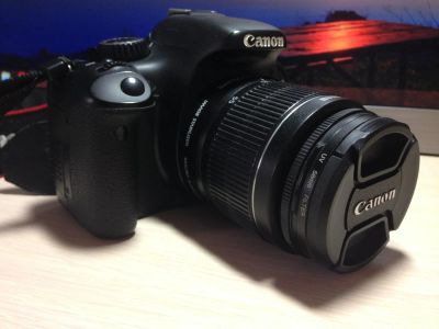 Лот: 4828888. Фото: 1. Canon EOS 550D KIT 18-55mm. Цифровые зеркальные