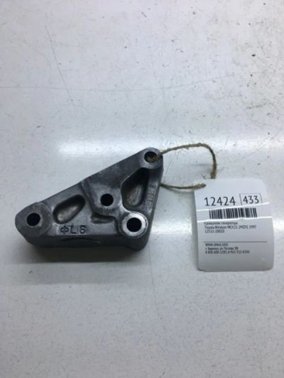 Лот: 20377777. Фото: 1. Кронштейн генератора Toyota Windom... Кузов