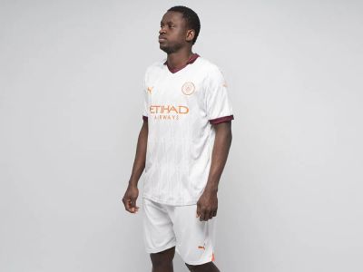 Лот: 24975422. Фото: 1. Футбольная форма Puma FC Manchester... Форма