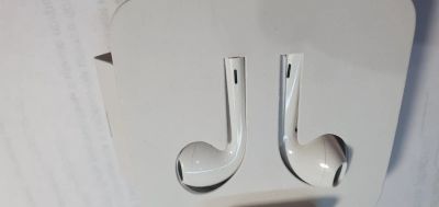 Лот: 16553855. Фото: 1. Apple EarPods с Lightning. Красноярск