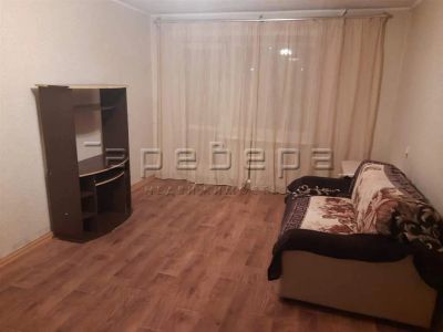 Лот: 20425553. Фото: 1. 3-комнатная квартира на ул. Попова... Квартиры, студии