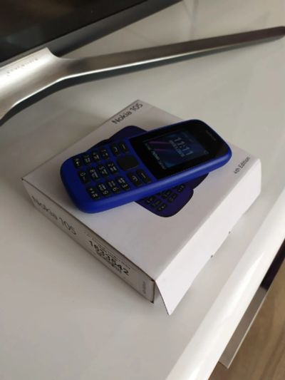 Лот: 15616477. Фото: 1. nokia 105 телефон новый синий. Кнопочные мобильные телефоны
