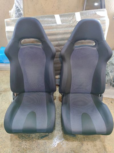 Лот: 19454543. Фото: 1. Сиденья передние Subaru WRX STI. Салон
