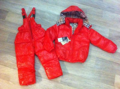 Лот: 4532757. Фото: 1. Зимний костюм Burberry красный... Верхняя одежда