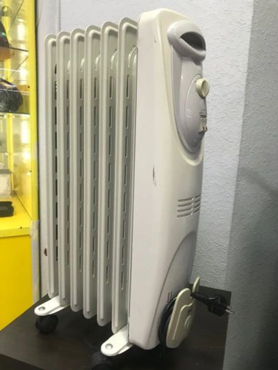 Лот: 17467039. Фото: 1. Обогреватель масляный DeLonghi... Обогреватели бытовые