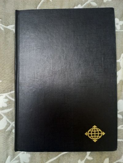 Лот: 21381753. Фото: 1. Альбом для марок в шубере большой... Марки