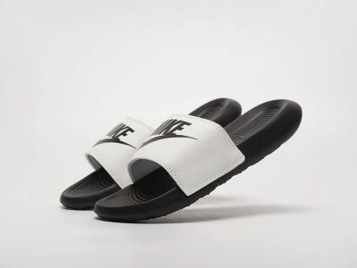Лот: 22691249. Фото: 1. Сланцы Nike. Шлепанцы, сланцы