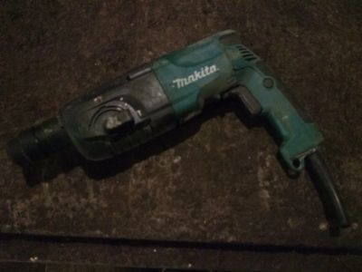 Лот: 13940752. Фото: 1. перфоратор makita 2450. Электроинструмент