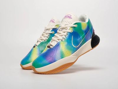 Лот: 21775515. Фото: 1. Кроссовки Nike Lebron XXI (40411... Кеды, кроссовки, слипоны