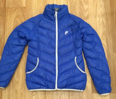 Лот: 11373522. Фото: 1. Куртка Nike демисезонная. Верхняя одежда