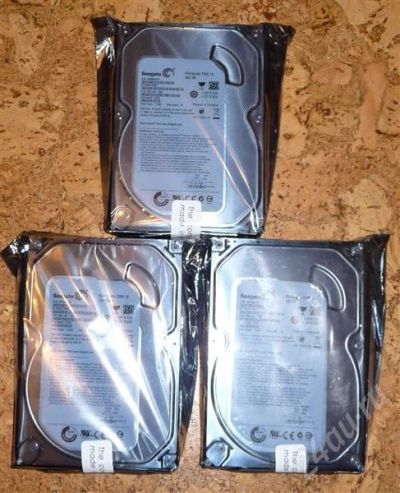 Лот: 583823. Фото: 1. HDD 320GB новые в упаковке!. Жёсткие диски (HDD)