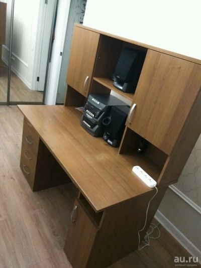 Лот: 12801633. Фото: 1. Крутой письменный стол !). Компьютерные и письменные столы
