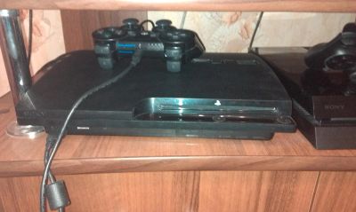 Лот: 4694283. Фото: 1. Продам PS3 160 gb не прошитая. Игровые приставки, консоли
