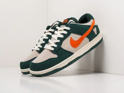 Лот: 19063764. Фото: 1. Кроссовки Nike SB Dunk Low (25257... Кеды, кроссовки, слипоны