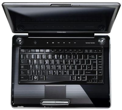Лот: 12592087. Фото: 1. Премиум ноутбук Toshiba Satellite... Ноутбуки