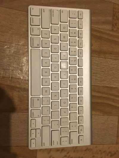 Лот: 10772383. Фото: 1. Bluetooth клавиатура Mac. Apple... Клавиатуры и мыши