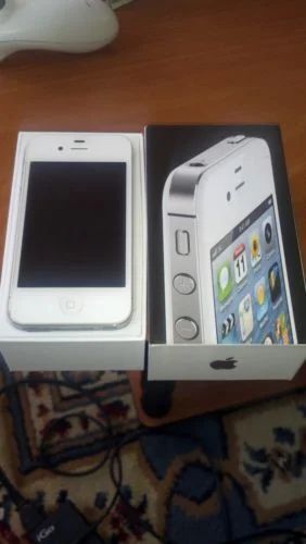 Лот: 3526013. Фото: 1. apple iphone 4 8gb белый. Смартфоны