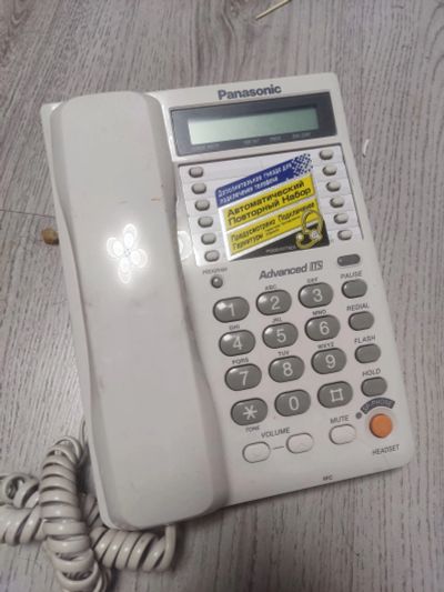 Лот: 23275433. Фото: 1. Телефон системный Panasonic kx-ts2365ru. Проводные телефоны