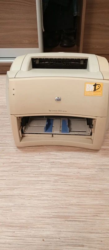 Лот: 25899771. Фото: 1. Принтер HP LaserJet 1000 series. Лазерные принтеры