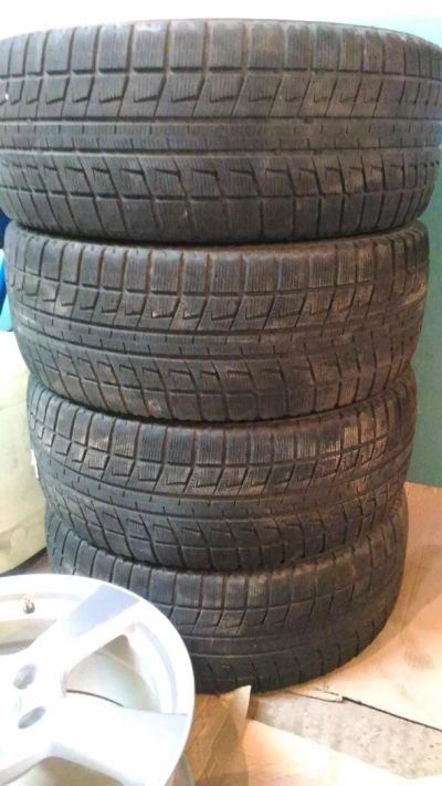 Лот: 10459672. Фото: 1. Шины ЗИМА R17 225/55 Bridgestone. Шины