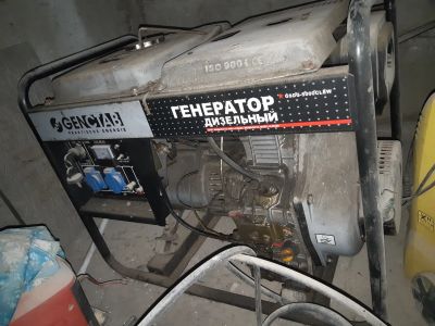 Лот: 21169977. Фото: 1. Генератор 4,7 киловатт. Запчасти