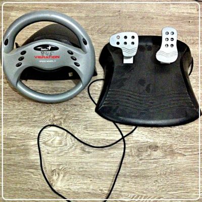 Лот: 6946894. Фото: 1. Игровой руль: Genius. Рули, джойстики