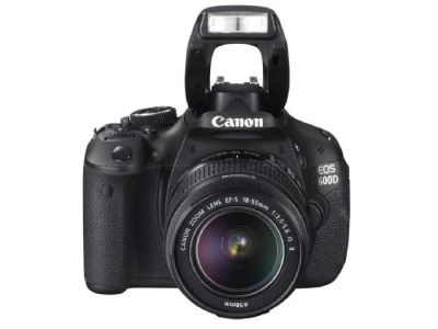 Лот: 6194740. Фото: 1. Продам фотоаппарат Canon EOS 600D... Цифровые зеркальные