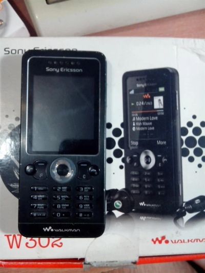 Лот: 3300792. Фото: 1. Телефон Sony Ericsson W302. Кнопочные мобильные телефоны