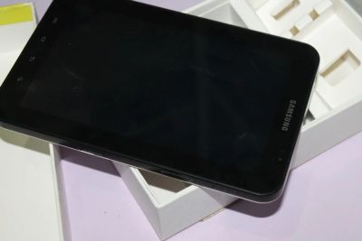 Лот: 4963930. Фото: 1. Планшет Samsung GT-P1010 в коробке... Планшеты