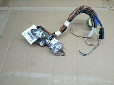 Лот: 21401567. Фото: 1. замок зажигания Subaru Forester... Двигатель и элементы двигателя