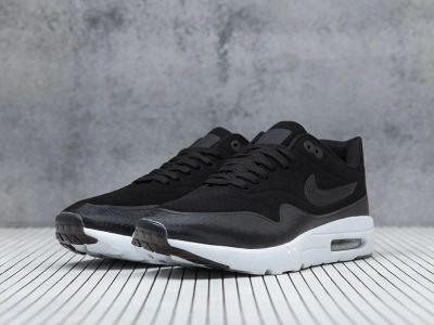 Лот: 10603736. Фото: 1. Nike air max 1. Кеды, кроссовки, слипоны