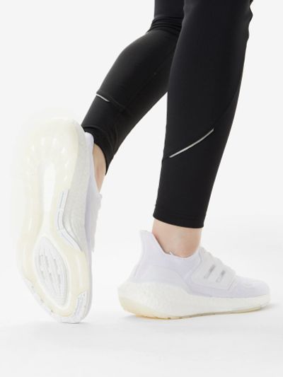 Лот: 25314725. Фото: 1. Кроссовки женские adidas Ultraboost... Другое (одежда, обувь, галантерея)