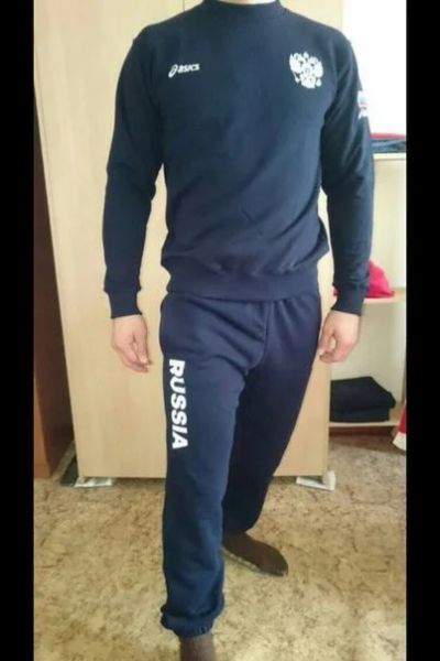 Лот: 7166050. Фото: 1. спортивный костюм asics. Костюмы классические, деловые