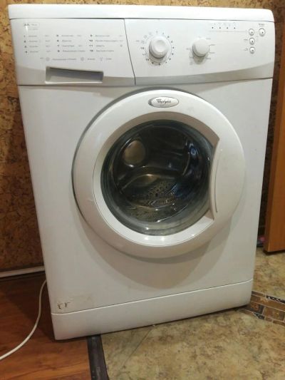 Лот: 8253887. Фото: 1. Стиральная машина Whirpool. Стиральные машины