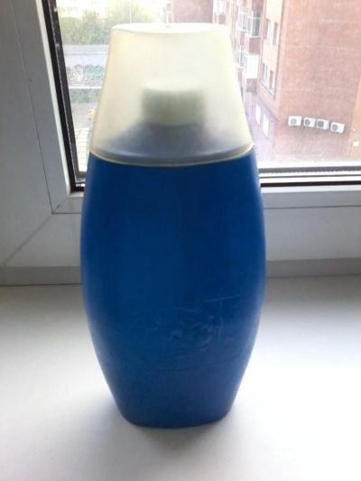 Лот: 7587191. Фото: 1. Фляжка для питьевой воды со стаканчиком. Термосы, термокружки, фляжки