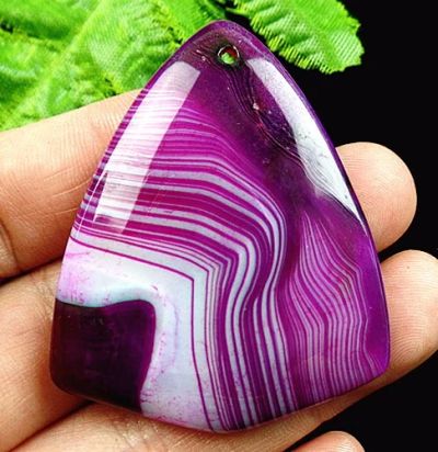 Лот: 8117620. Фото: 1. Красивый уникальный фиолетовый... Драгоценные и поделочные камни